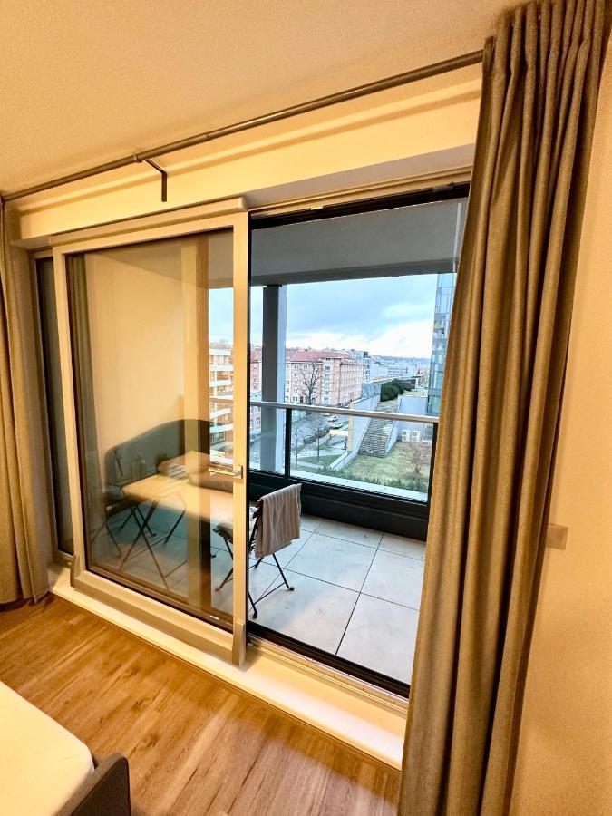 Harfa Apartment Chill Zone Прага Екстериор снимка